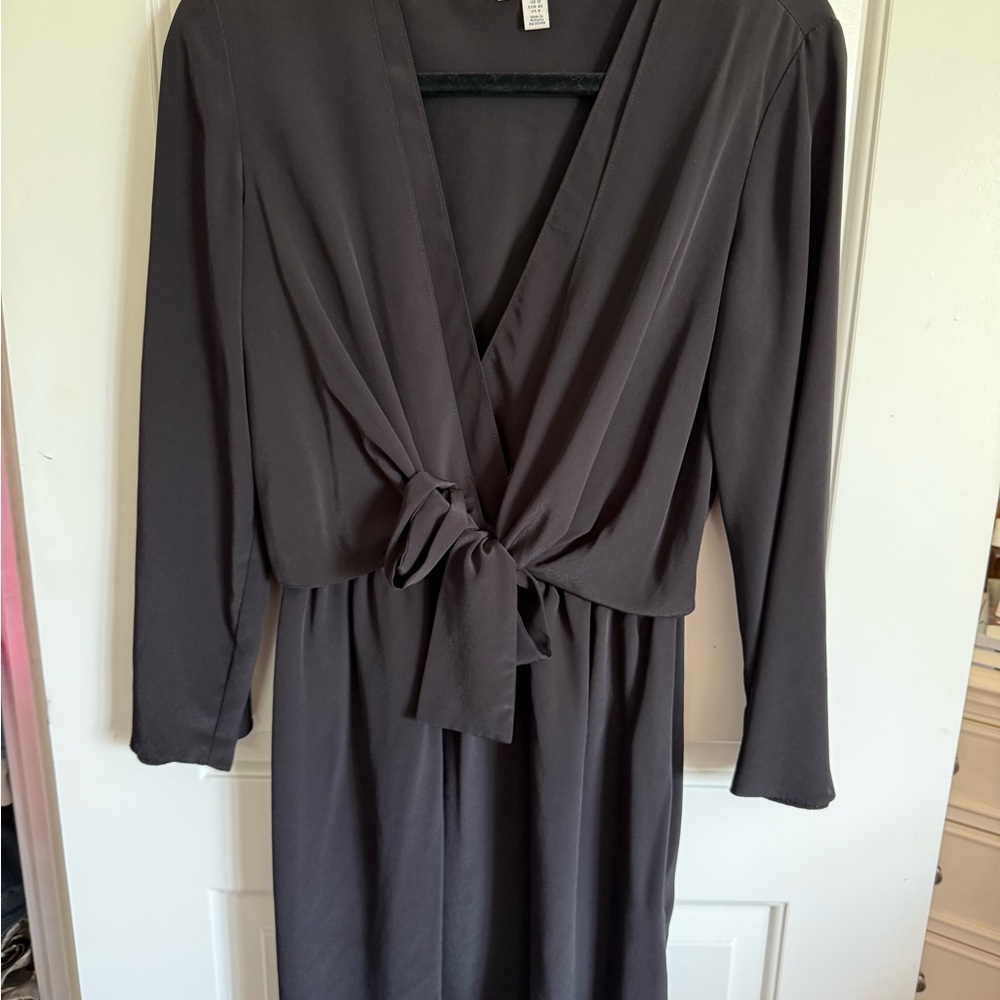 Elegant Gray Long Sleeve Dress